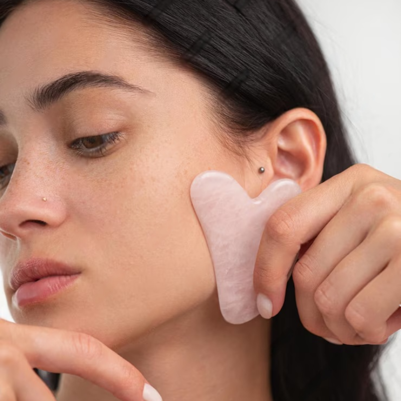 Rouleau & Gua Sha Anti-Âge - Votre secret jeunesse à domicile
